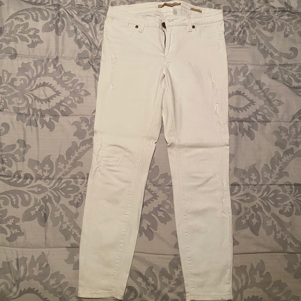 White denim jeans 👖